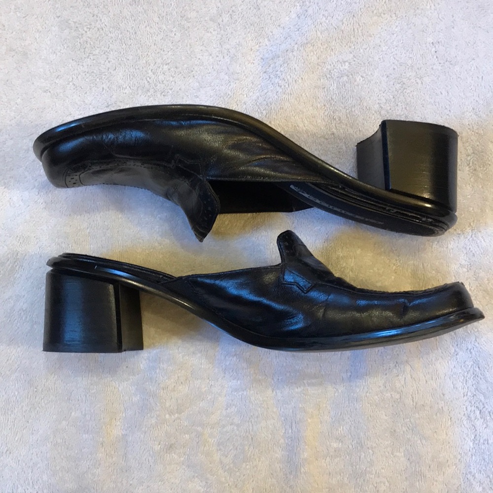 Nine West Sip-on Mules